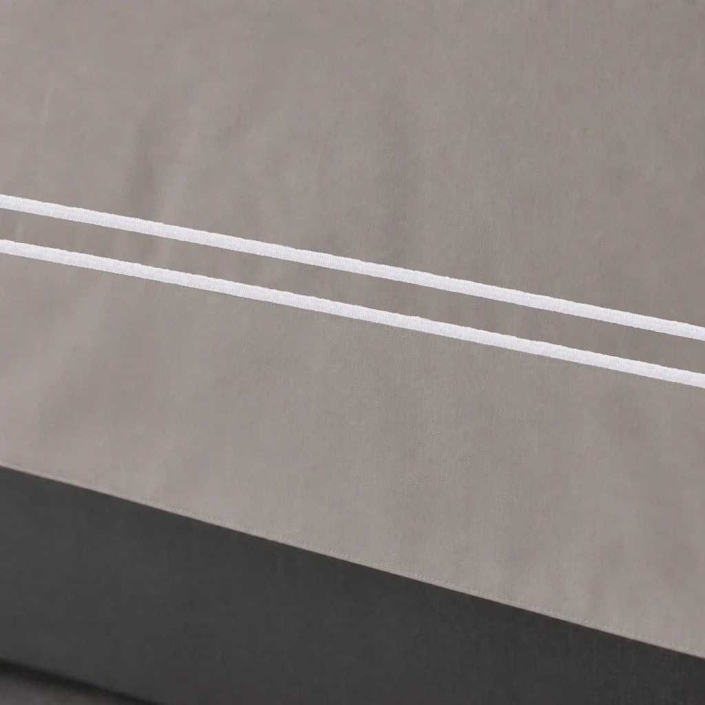 Oxford duvet cover set - White Two Row Satin Stitch - close-up border view - Linen and Co