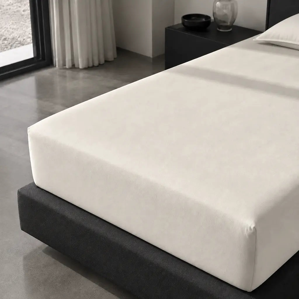 Cream Cotton Percale 200TC Fitted Sheets fitted mattress corner detail - Linen and Co