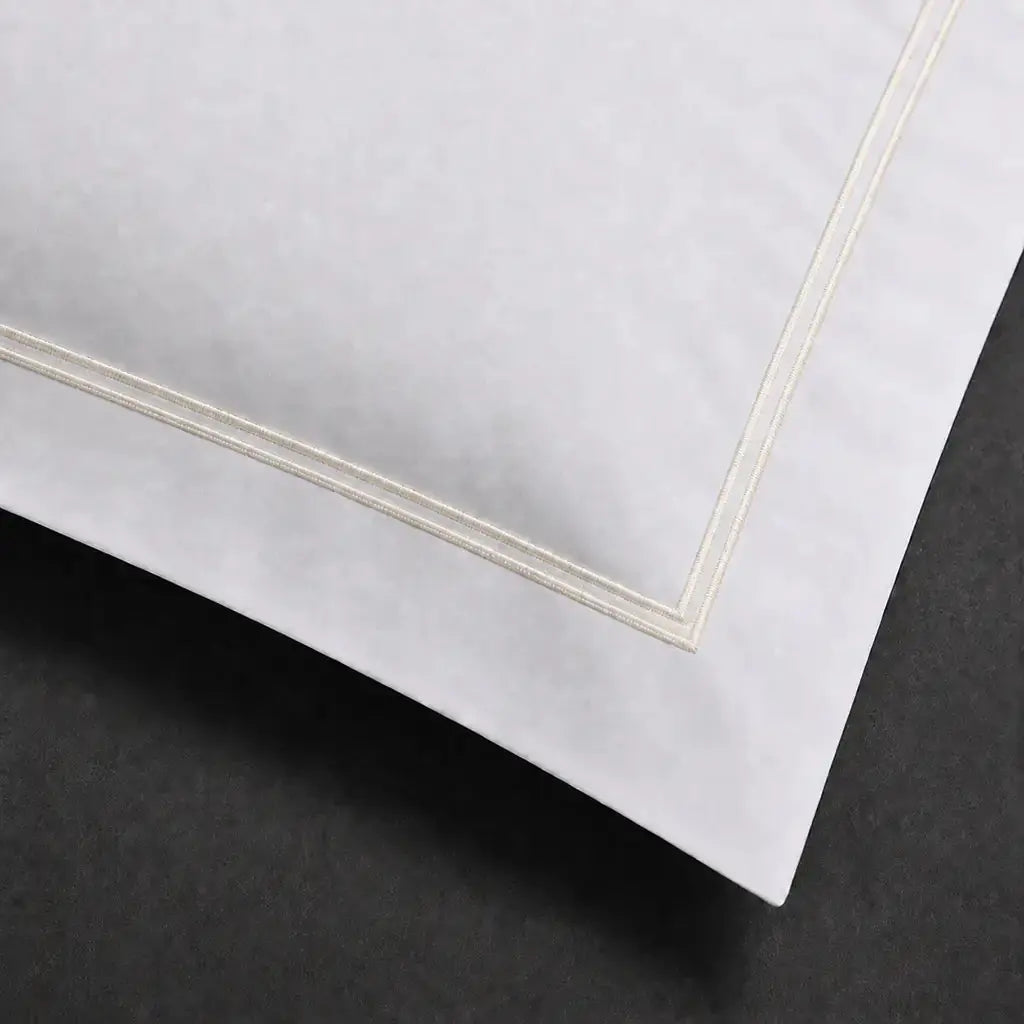 White 100% cotton percale 200TC Oxford pillow case, Standard and King, natural cream two-row satin stitch — close-up detail.