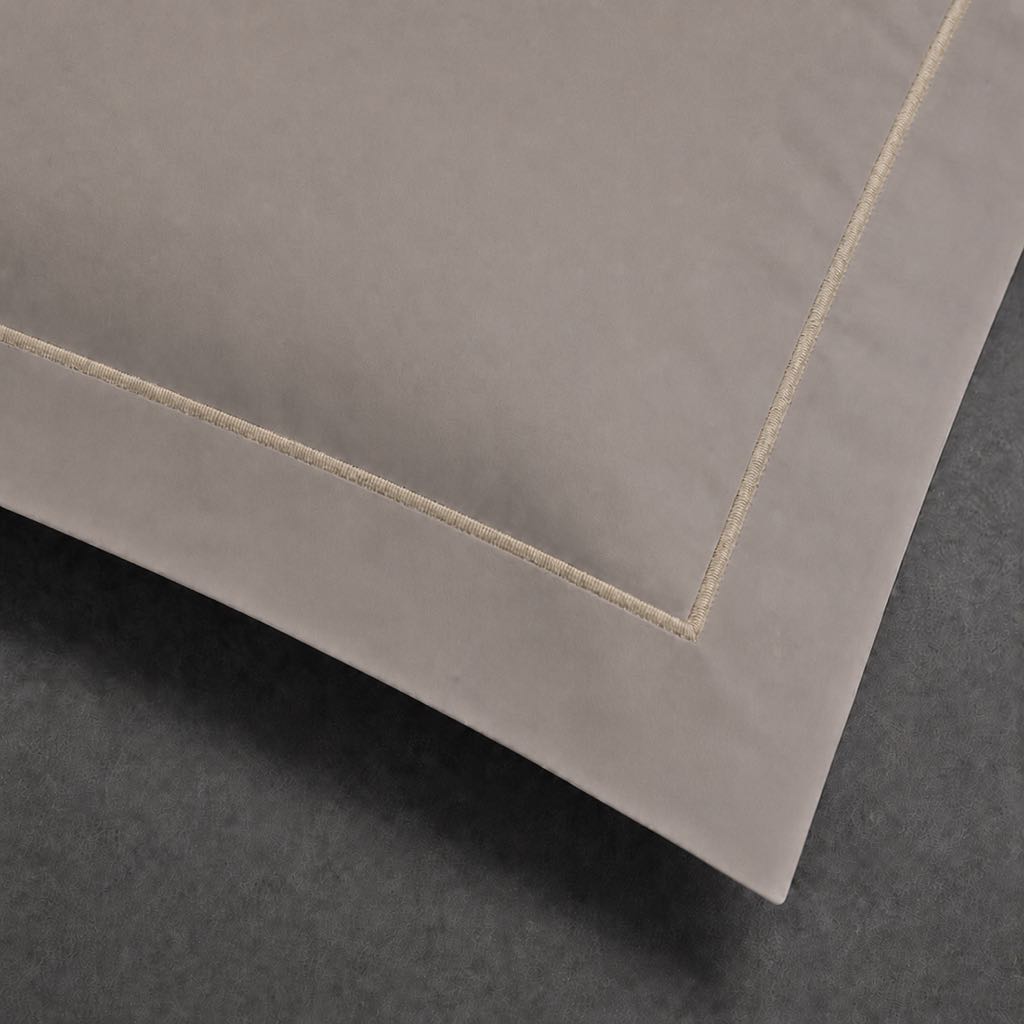 Stone polycotton percale 200TC Oxford pillow case, Standard and King, stone one row satin stitch — close-up detail.