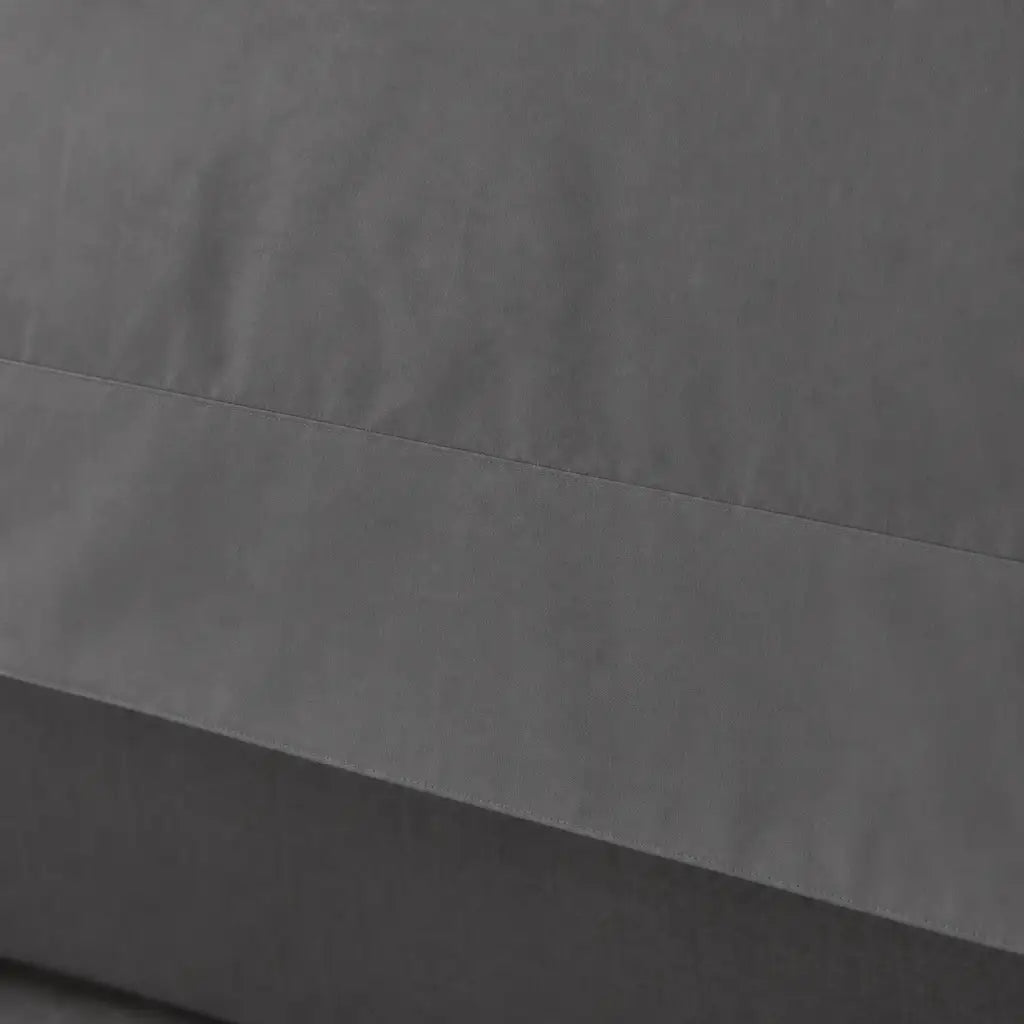 Grey Oxford duvet cover set - No Satin Stitch - close-up border - Linen and Co