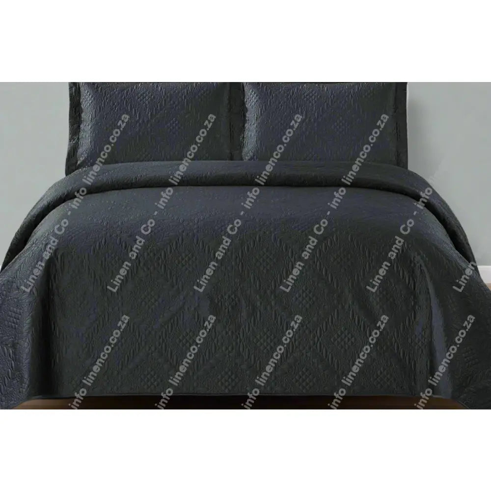 Charcoal Istanbul design quilted bedspread with matching pillows