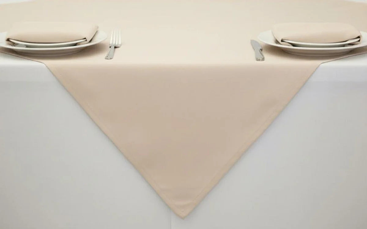 Cream Table Cloth Overlay with napkins
