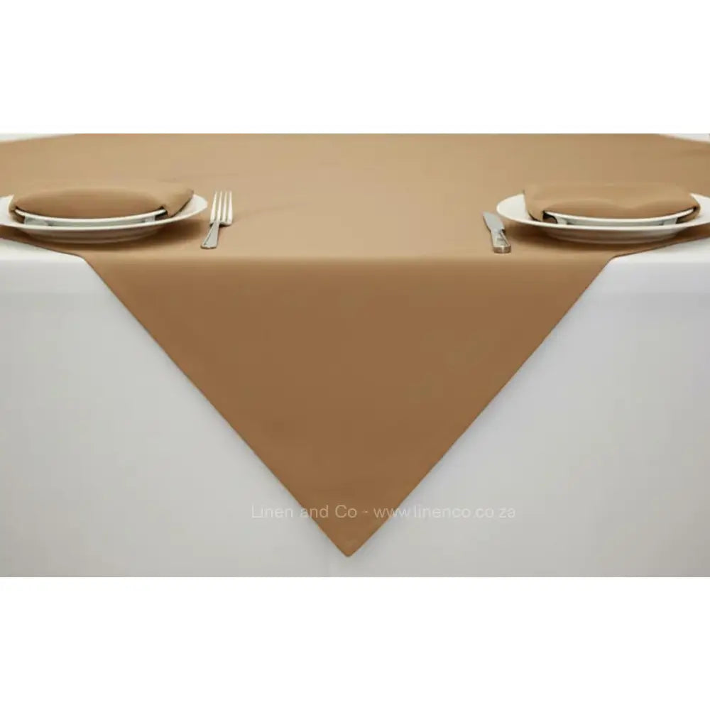 Tan Table Cloth Overlay with napkins