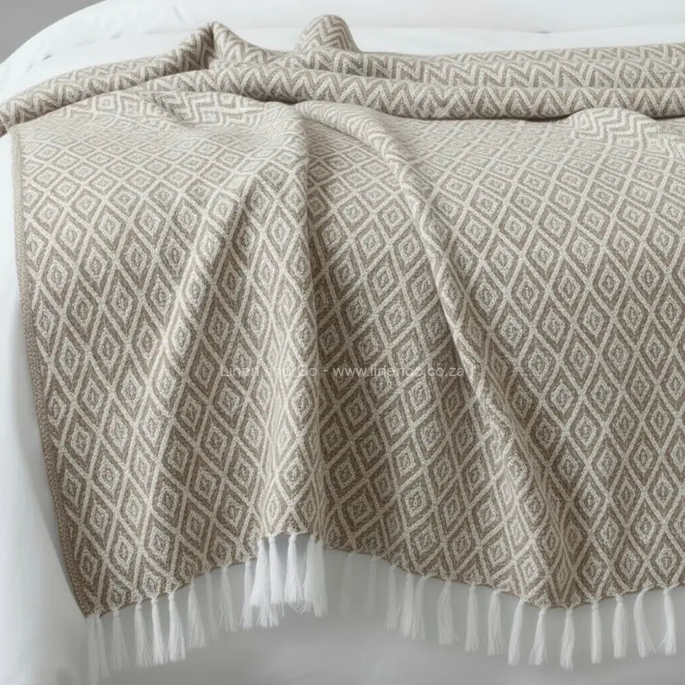 Natural Colour cotton throw, 125x150cm, soft hospitality textile for professional hotel decor by Linen and Co.