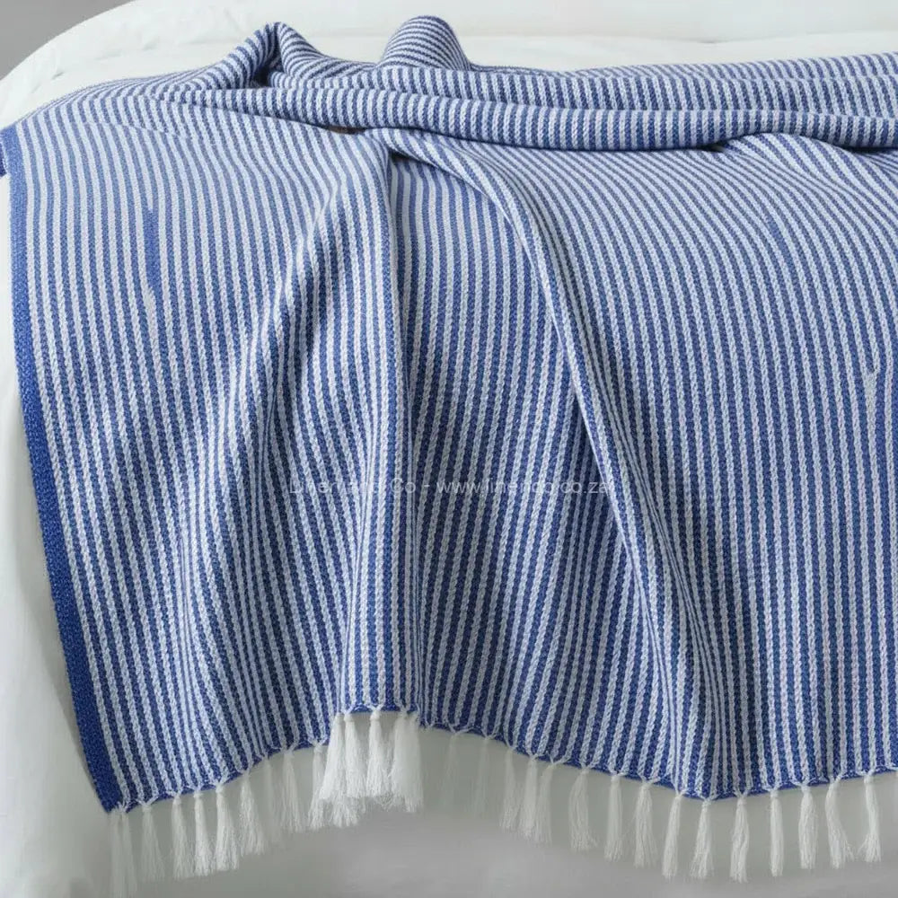 Teal cotton throw, 125x150cm, soft hospitality textile for professional hotel decor by Linen and Co.