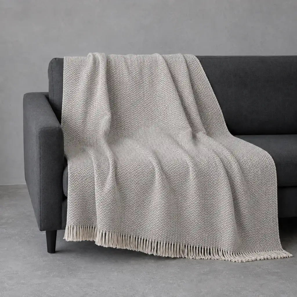 Aura Cotton Throw in Platinum #Colour_Platinum