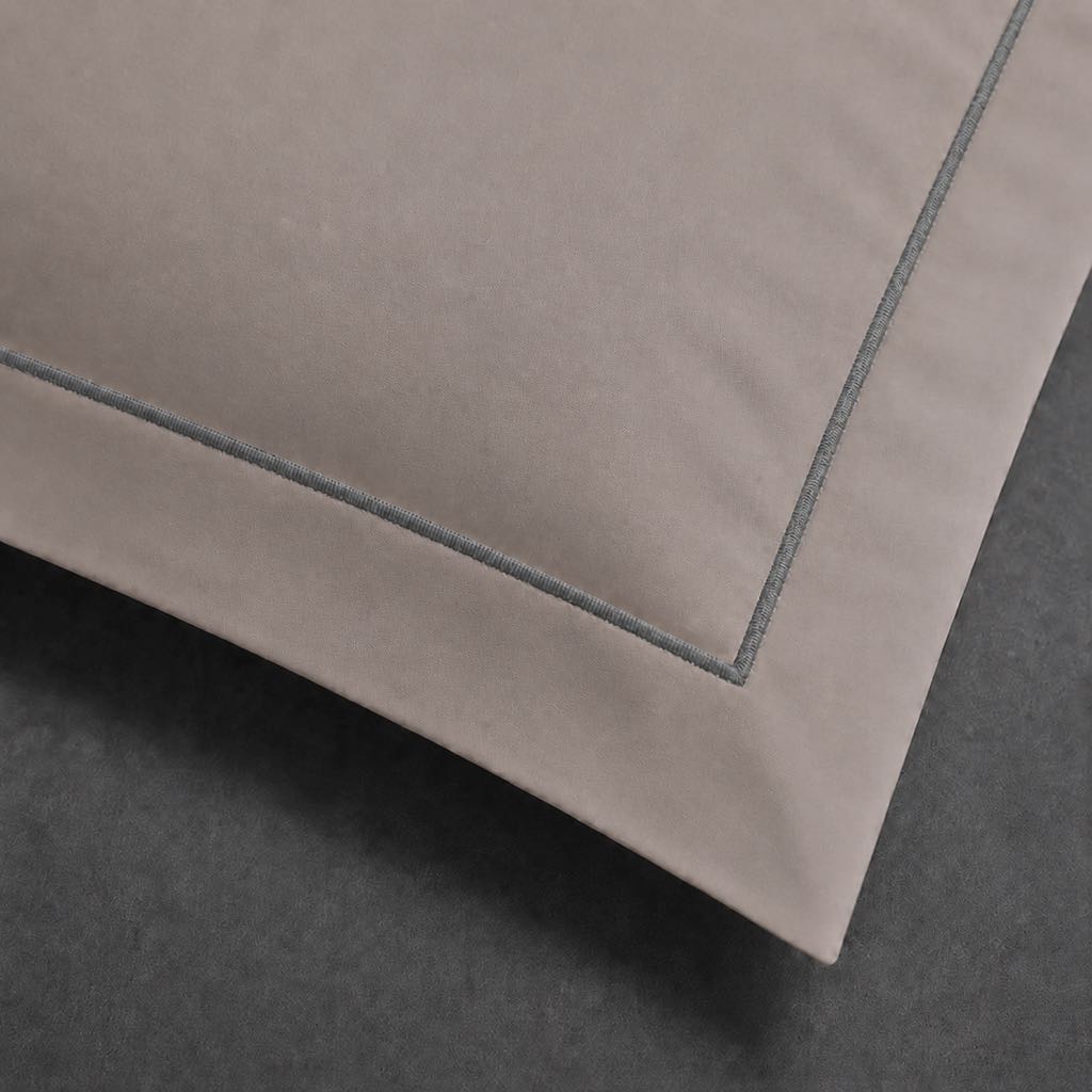 Stone 100% cotton percale 200TC Oxford pillow case, Standard and King, grey one row satin stitch — close-up detail.