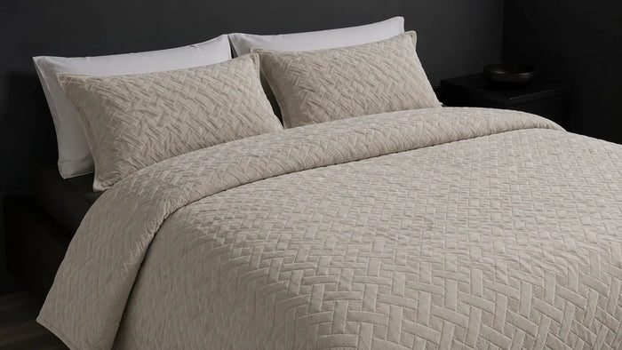 Why choose Italian Velvet Quilted Bedspread Set