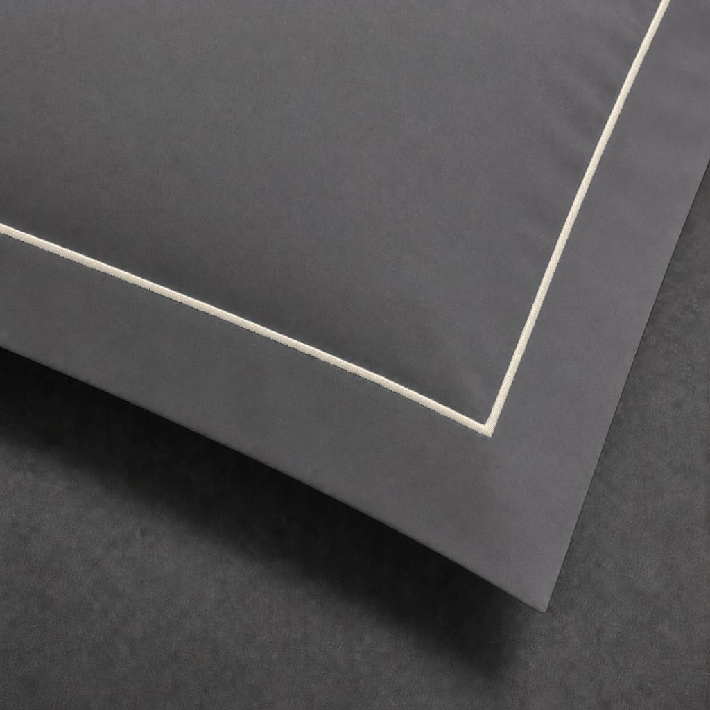 Grey polycotton percale 200TC Oxford pillow case, Standard and King, Natural Cream one row satin stitch — close-up detail.