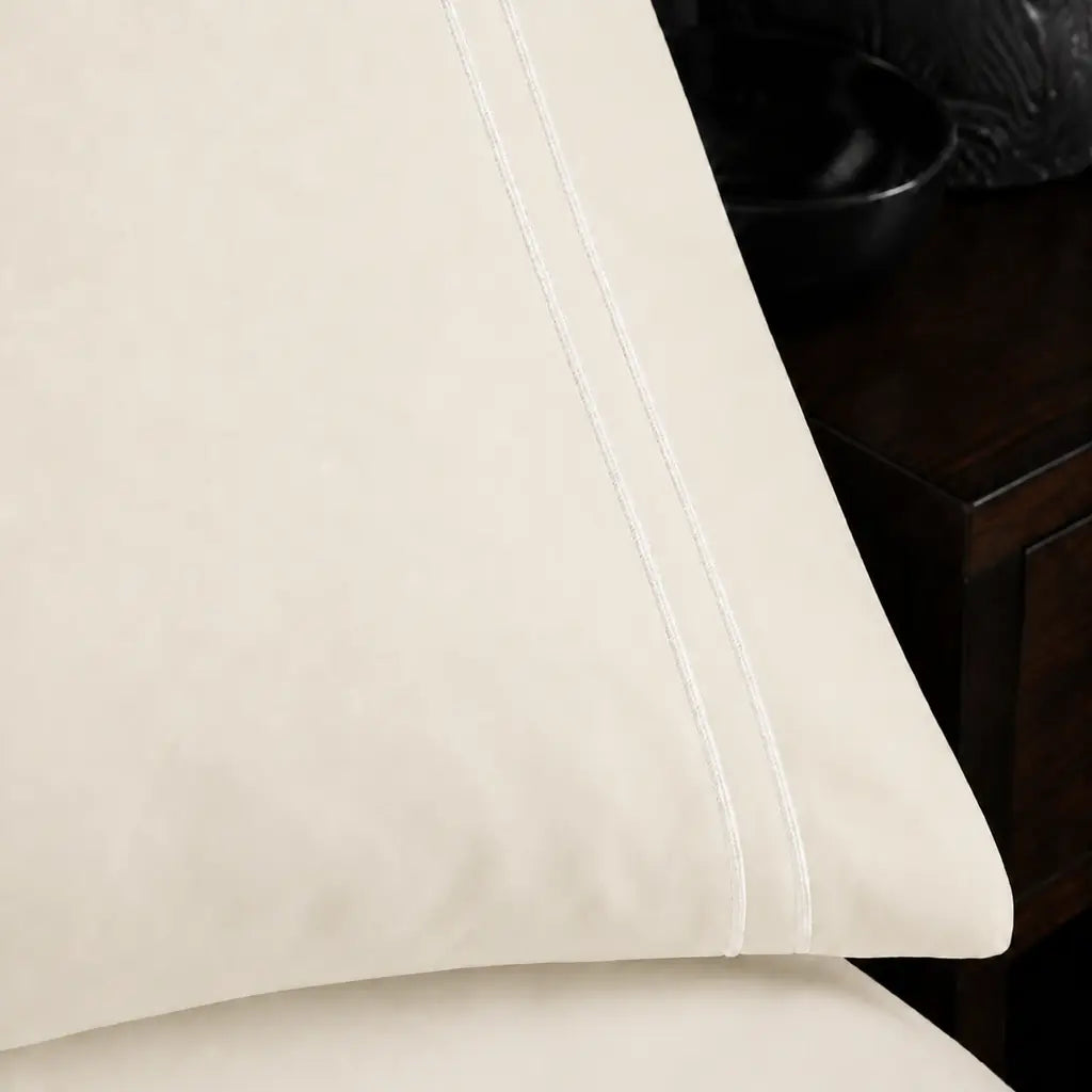 Cream 200TC plain duvet cover with White two row satin stitch - close-up satin stitch - Linen and Co