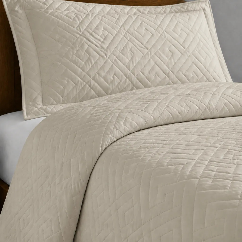 Natural Tuscany Quilted Bedspread Set - Close-up detail